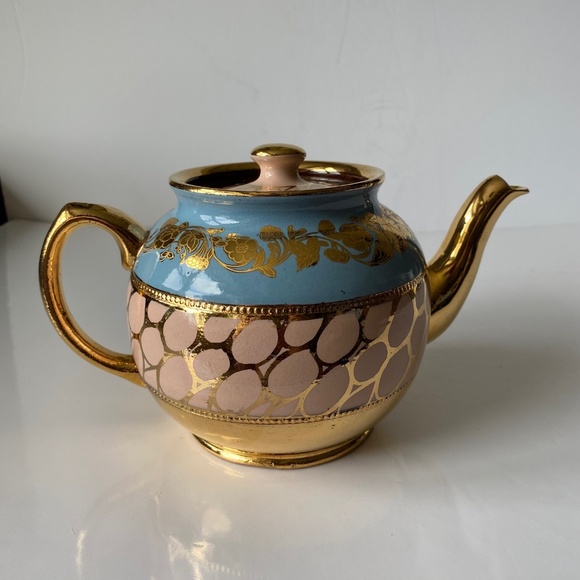 Vintage Sadler Pottery Teapot Made in England Gold Blue and Peach Signed - Picture 2 of 8
